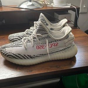 Yezzy 350 v2 zebra